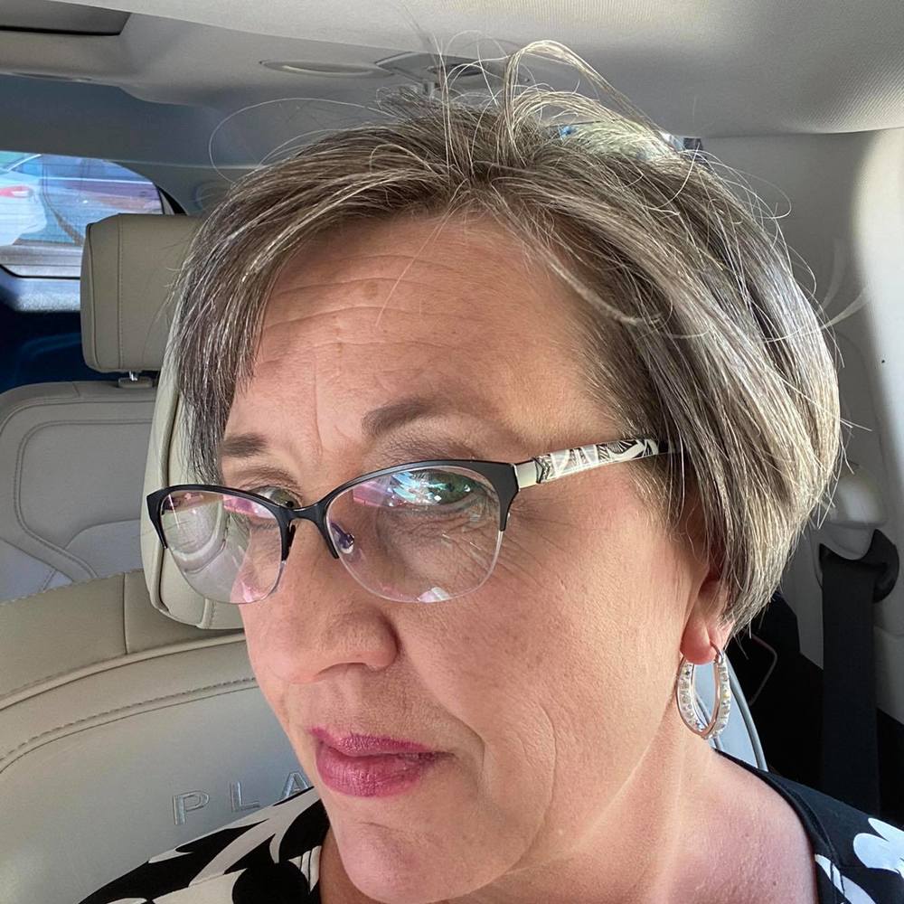 Meet your Posher, Melissa